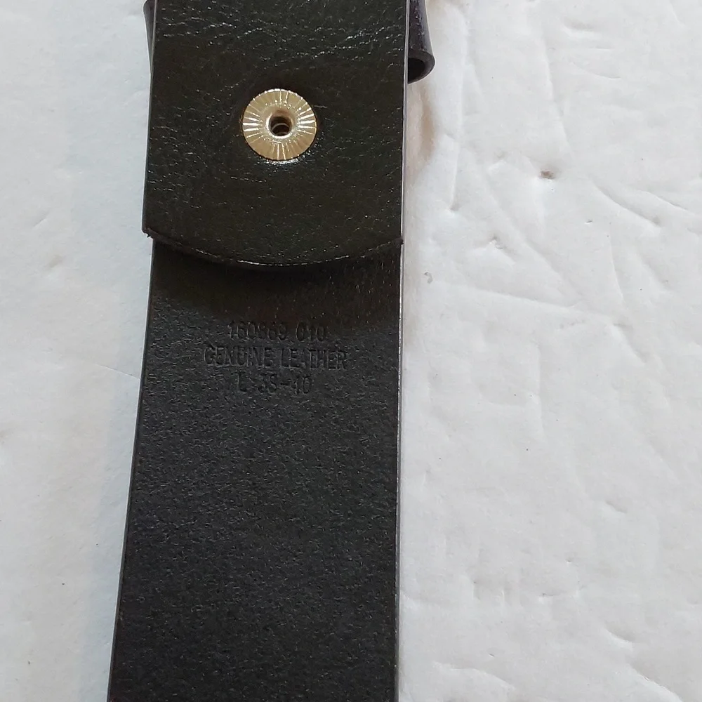 Modern mens size